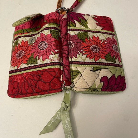 Vera Bradley Wristlet - Picture 4 of 4